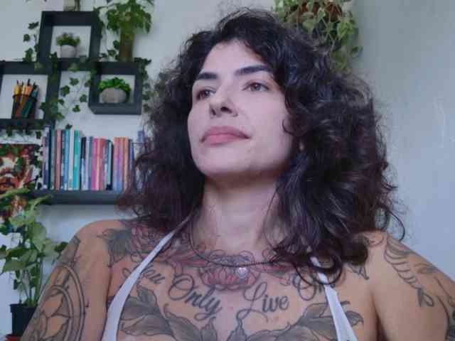 Modelo: TaliMajesty