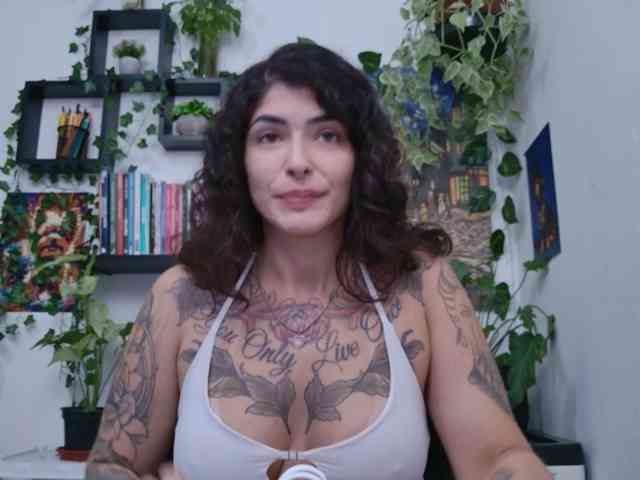 Modelo: TaliMajesty