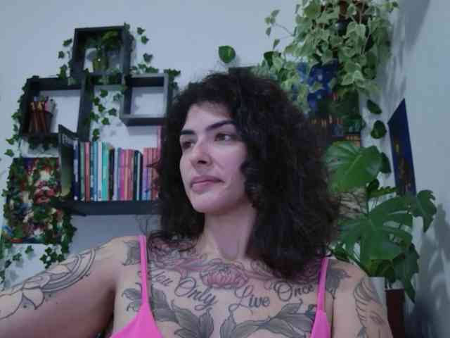 Modelo: TaliMajesty