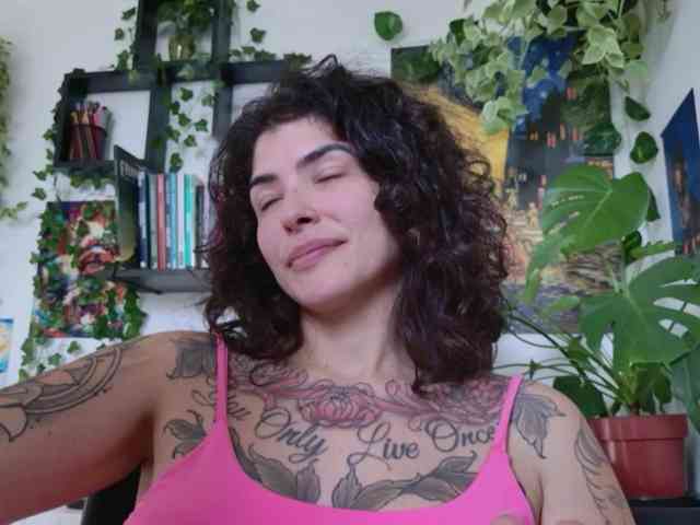 Modelo: TaliMajesty