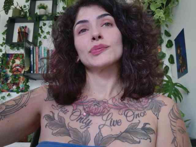 Modelo: TaliMajesty