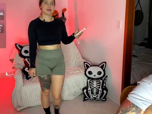 Naughty-Mailey live cam preview