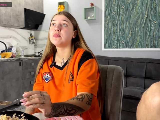 Naughty-Mailey live cam on BongaCams