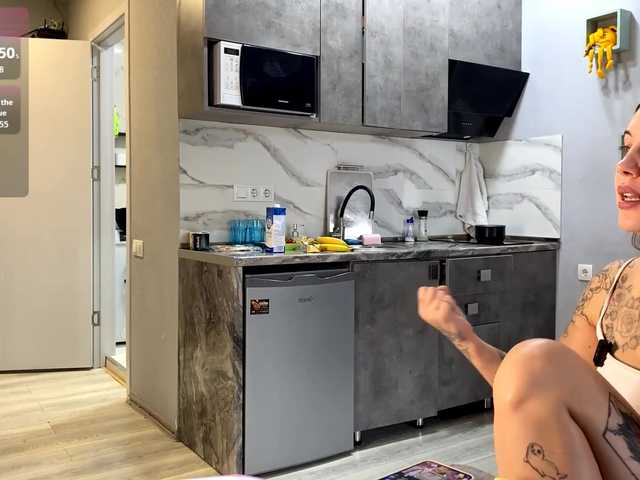 Naughty-Mailey live webcam show