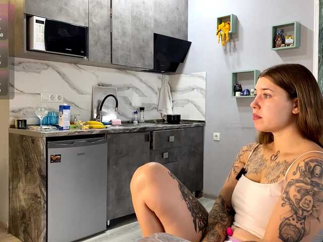 Naughty-Mailey live cam on BongaCams