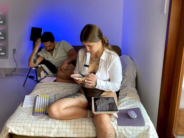 INSOMNIA_COUPLE
