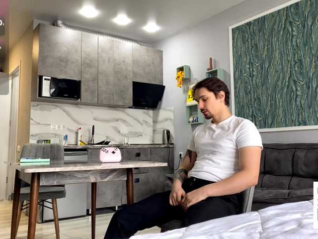 Naughty-Mailey's BongaCams show and profile