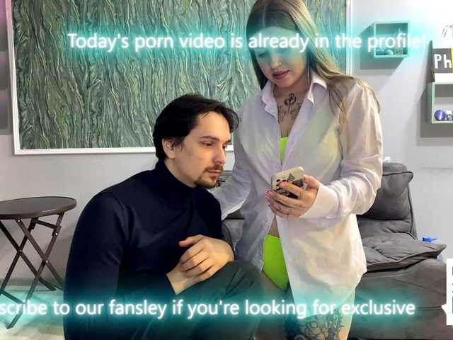 Naughty-Mailey's BongaCams show and profile