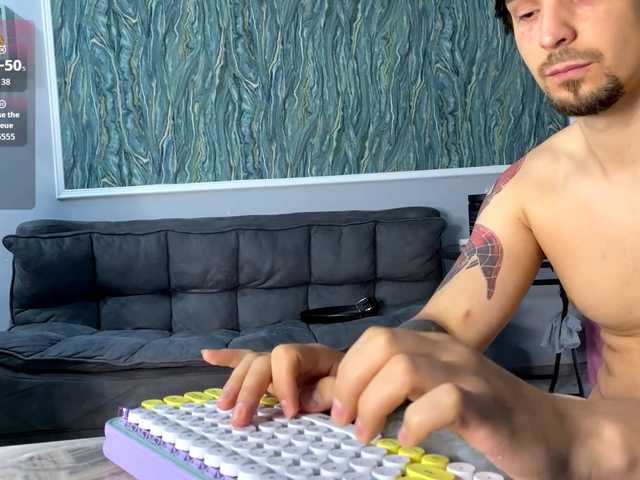 Naughty-Mailey live webcam show