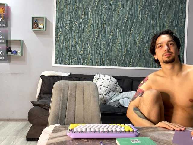 Naughty-Mailey live cam on BongaCams