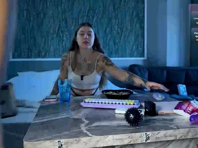 Naughty-Mailey live cam on BongaCams