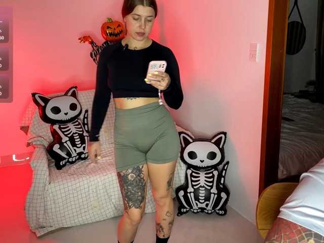 Naughty-Mailey live cam on BongaCams