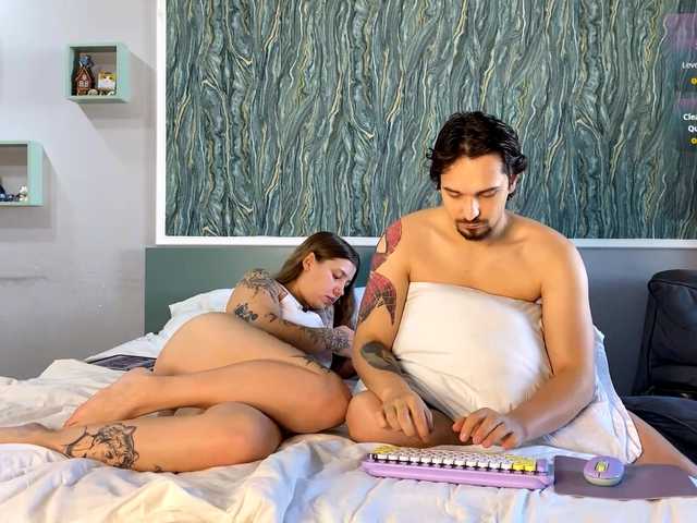 INSOMNIA_COUPLE