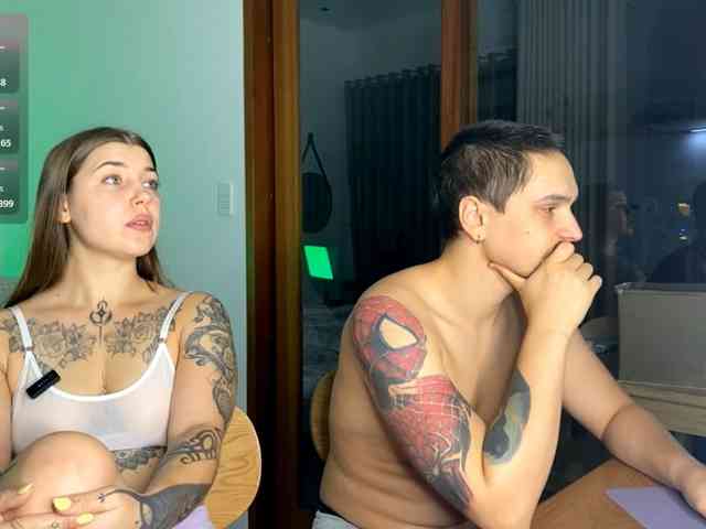 INSOMNIA_COUPLE