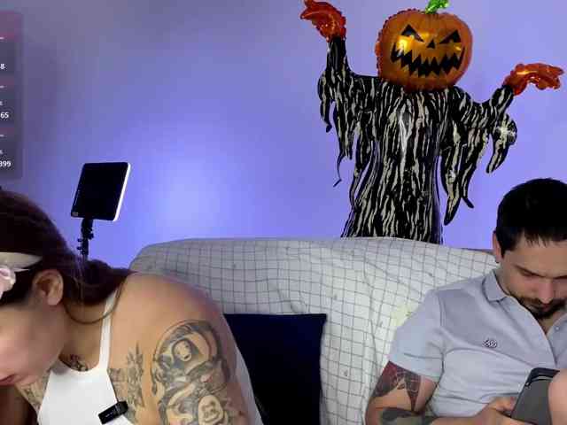 INSOMNIA_COUPLE