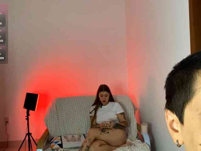 INSOMNIA_COUPLE