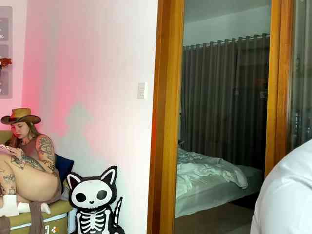 INSOMNIA_COUPLE