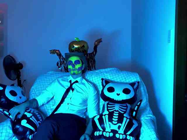 INSOMNIA_COUPLE