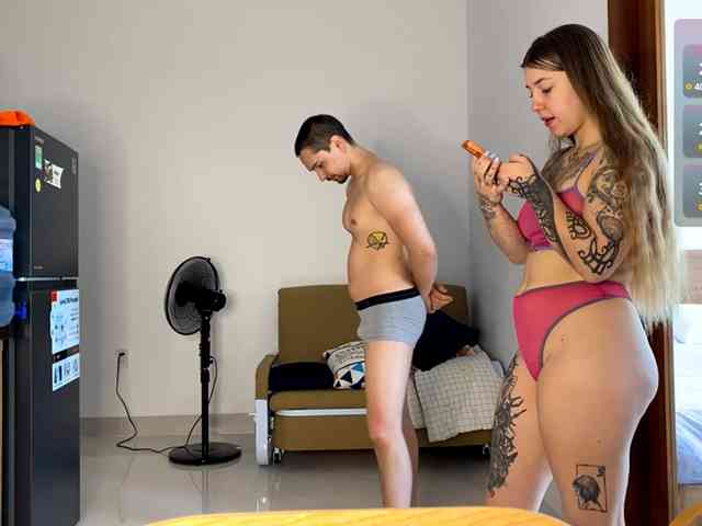 INSOMNIA_COUPLE