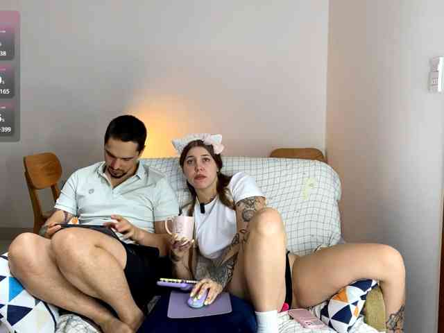 INSOMNIA_COUPLE