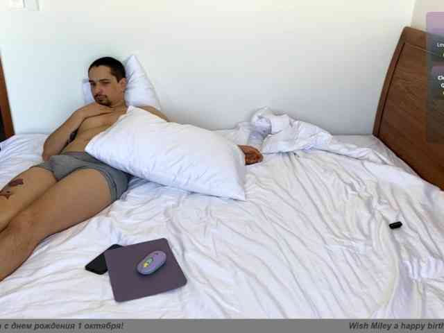 INSOMNIA_COUPLE
