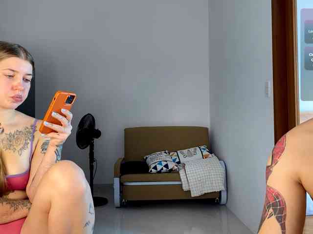 INSOMNIA_COUPLE