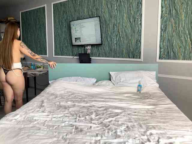 Naughty-Mailey Sex Cam Show