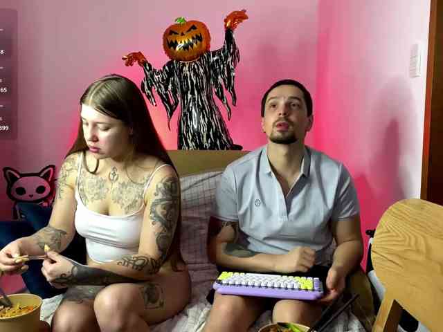 INSOMNIA_COUPLE