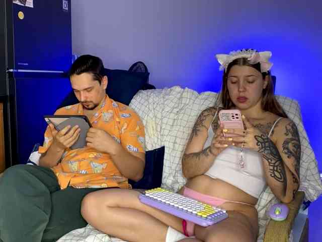 INSOMNIA_COUPLE webcam