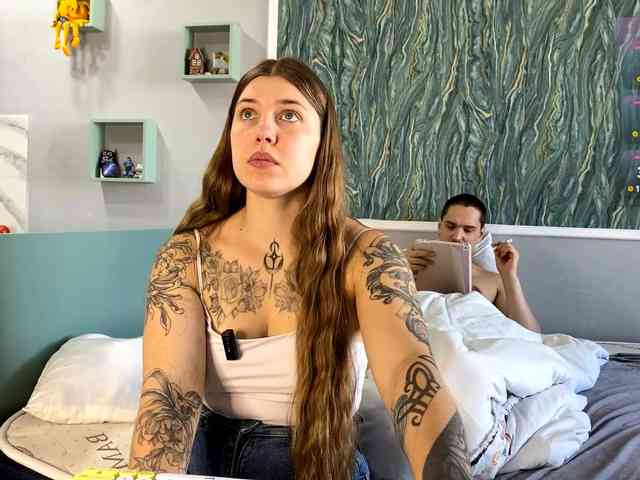 INSOMNIA_COUPLE