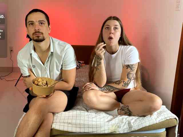 INSOMNIA_COUPLE