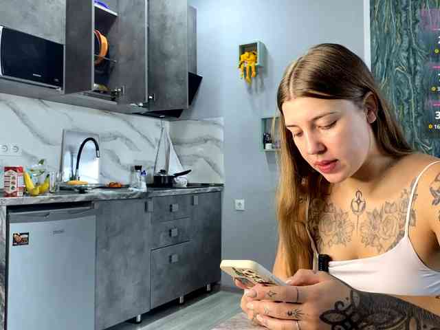 Miley_and_michael's cam show statistics and live stream