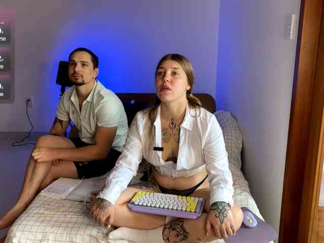 INSOMNIA_COUPLE