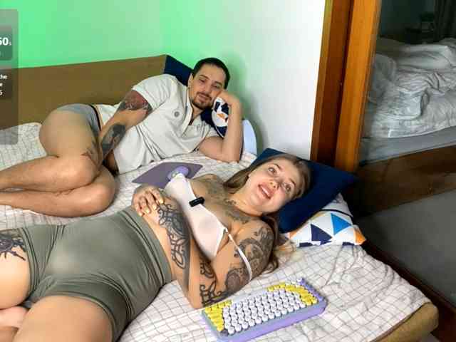 INSOMNIA_COUPLE