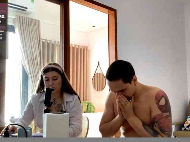 insomnia_couple's live room