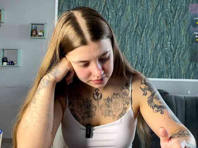 Miley_and_michael's cam show statistics and live stream