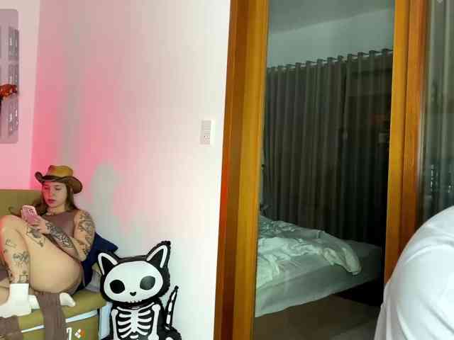 INSOMNIA_COUPLE