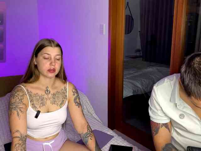 INSOMNIA_COUPLE