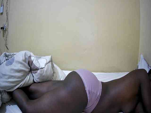 Pretty-lita webcam