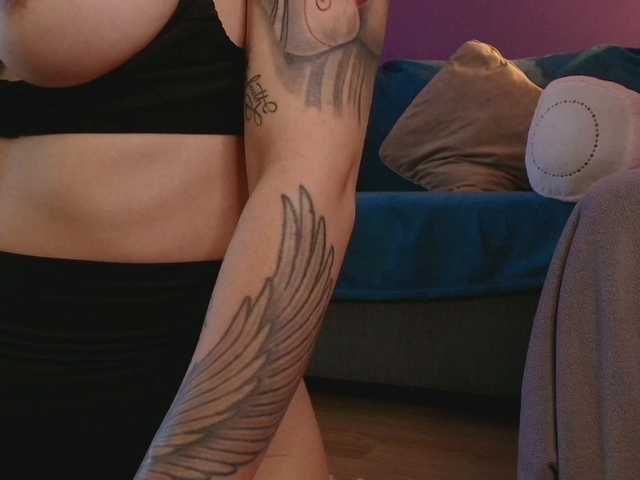 AnyaKim1 live webcam show