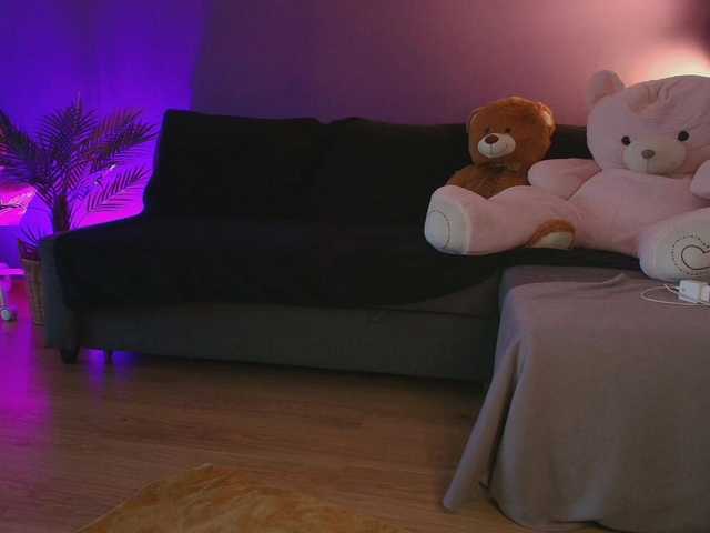 AnyaKim1 live cam on BongaCams