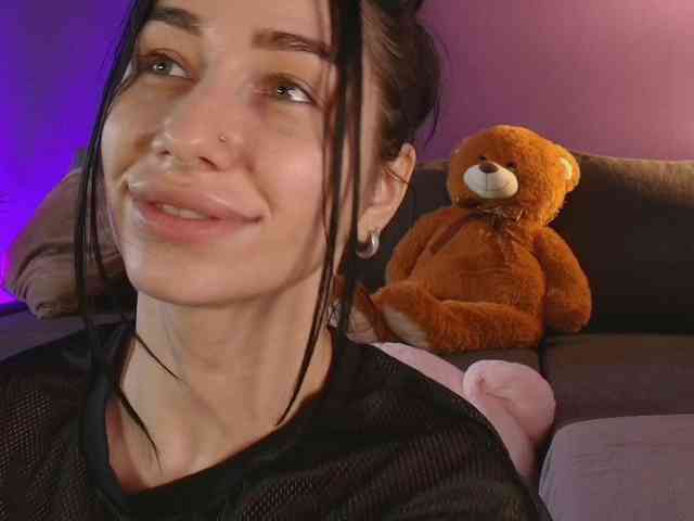 AnyaKim1 webcam