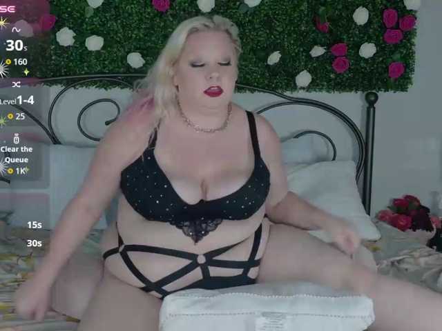 Siennaluxx live cam on BongaCams