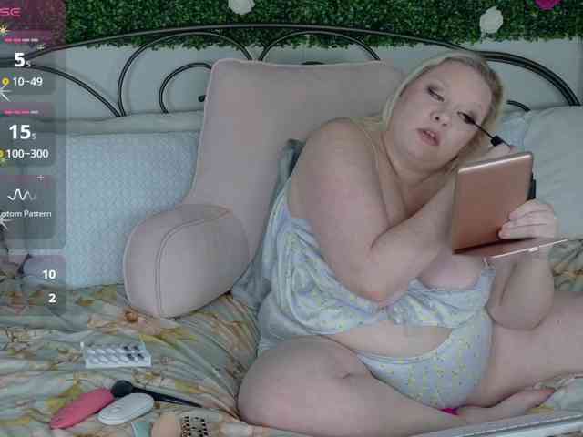 Siennaluxx webcam