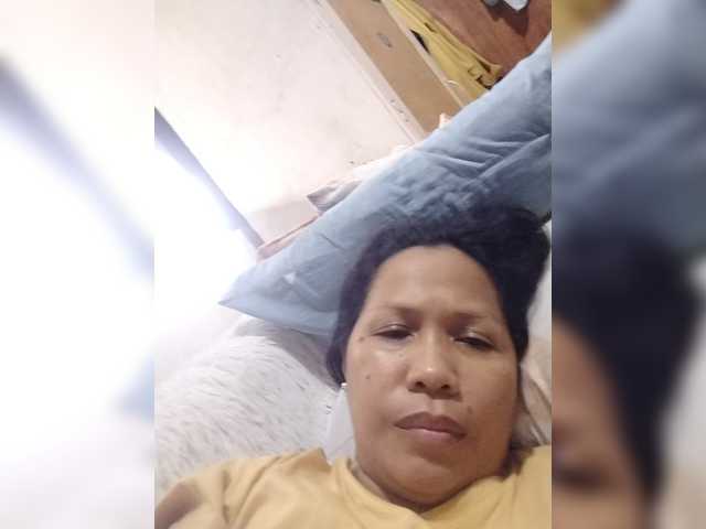 Chatty22 — live female cam