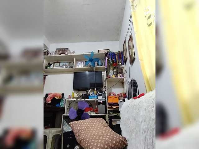 Chatty22 live webcam show