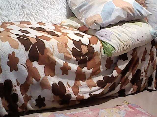 Chatty22 live webcam show