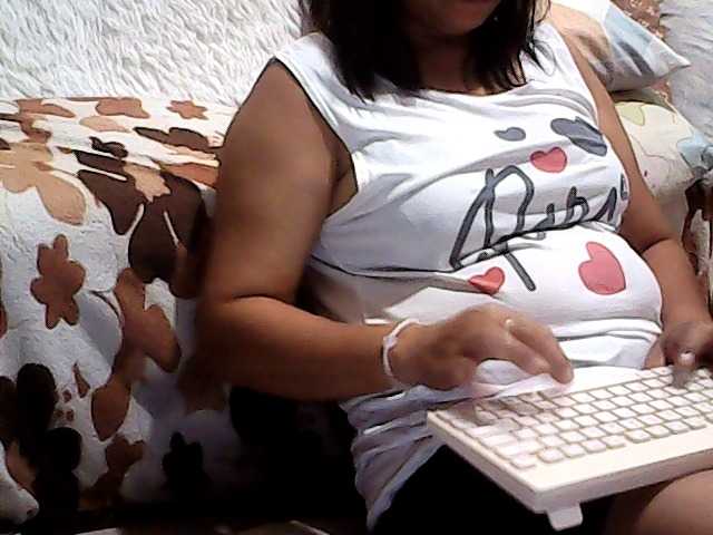 Chatty22 live webcam show