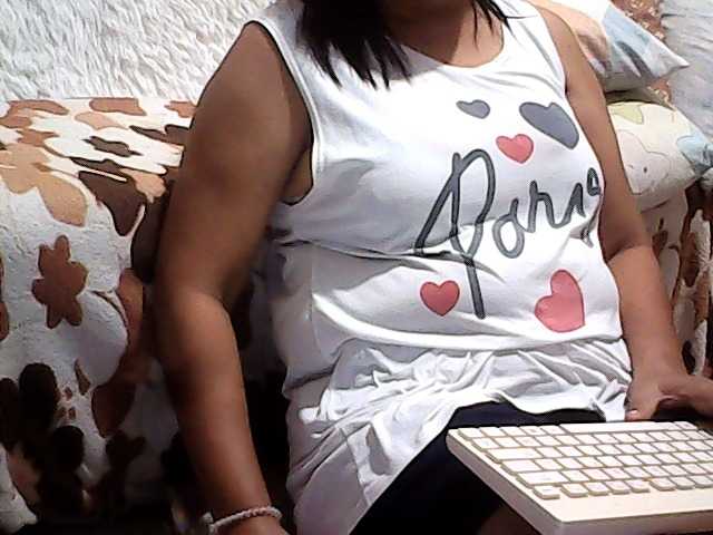 Chatty22 live webcam show