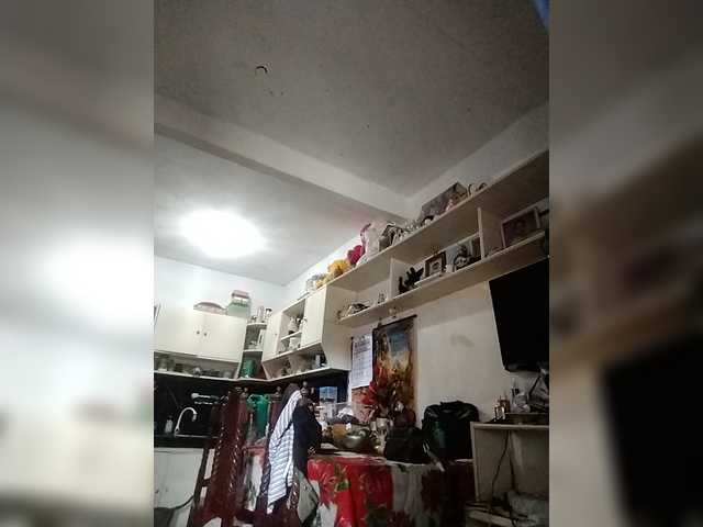 Chatty22 — live female cam